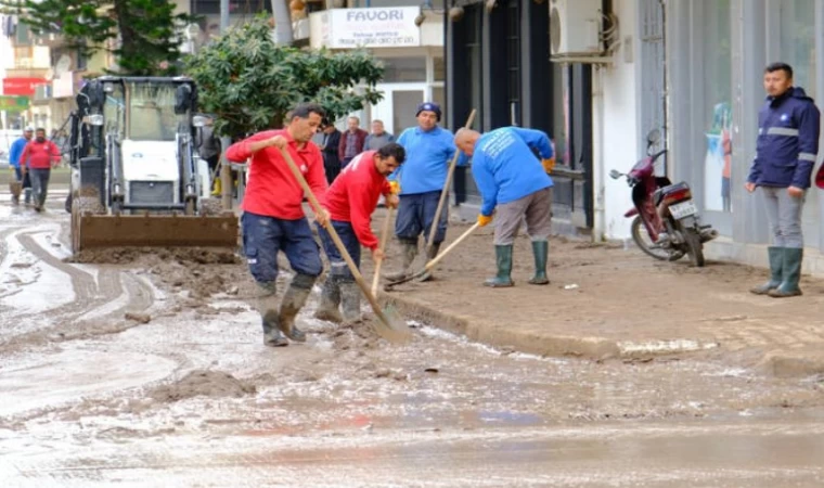 Antalya’da afetin izleri siliniyor