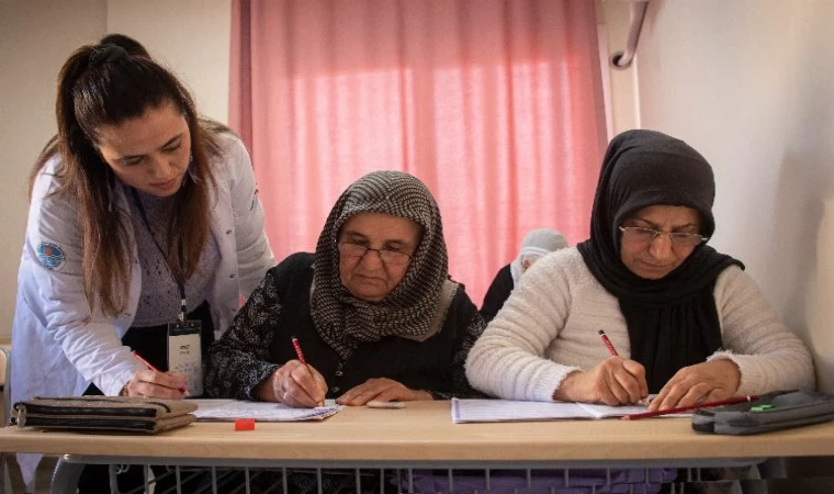 Mersin'de Okuma yazma bilmeyen anneler kalmayacak