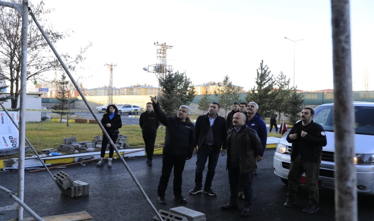 Vali Varol bakım ve onarım çalışması süren Ağrı Polisevini ziyaret etti