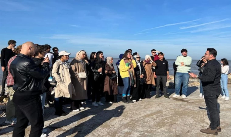 Sakarya’da üniversiteli öğrenciler şehrin güzelliklerini keşfetti