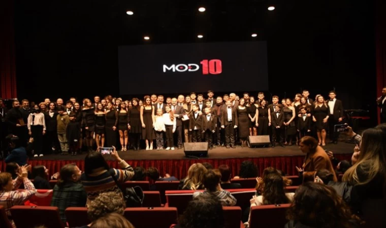 Balıkesir’de MOD10 ilk konserini verdi