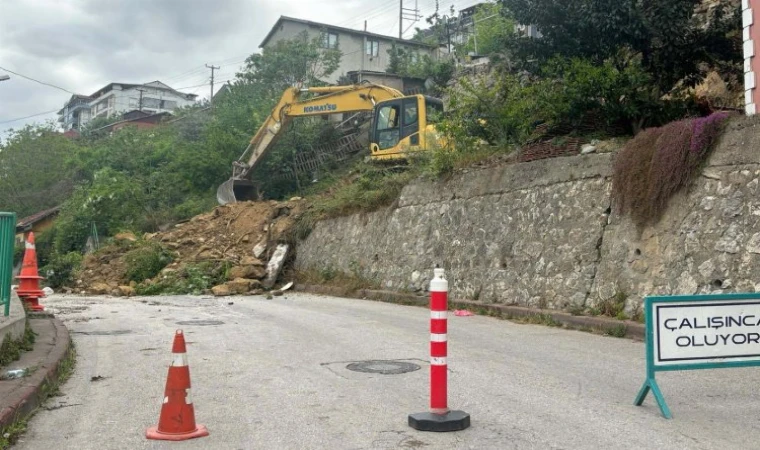 İzmit’te tehlike arz eden taş duvar yenileniyor