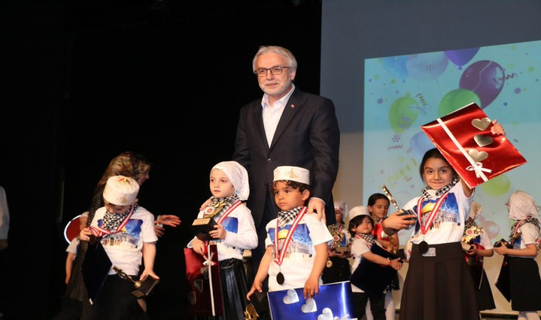 Ahmet Yesevi Kur’an kursunda kapanış programı düzenlendi