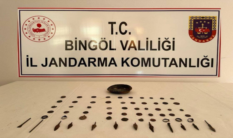 Bingöl’de 63 adet obje ele geçirildi: 2 gözaltı