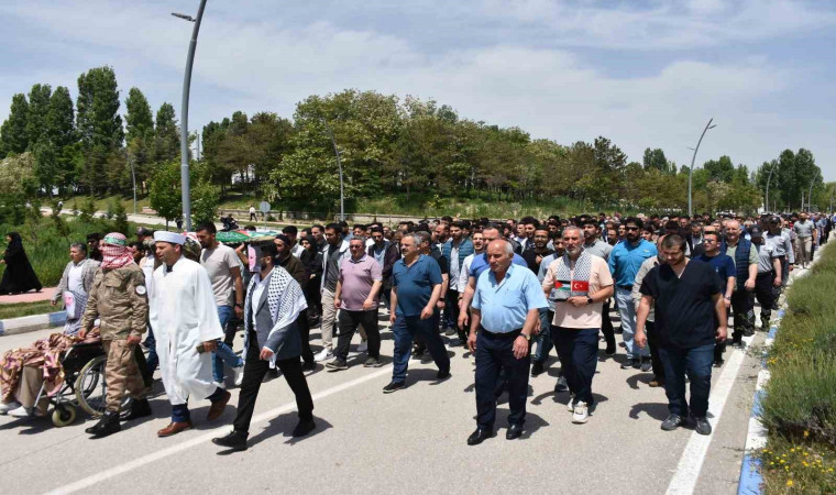 Gazze’de ölenler için temsili cenaze töreni