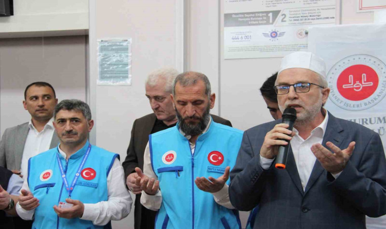 Hacı adayları Erzurum’dan dualarla uğurlandı