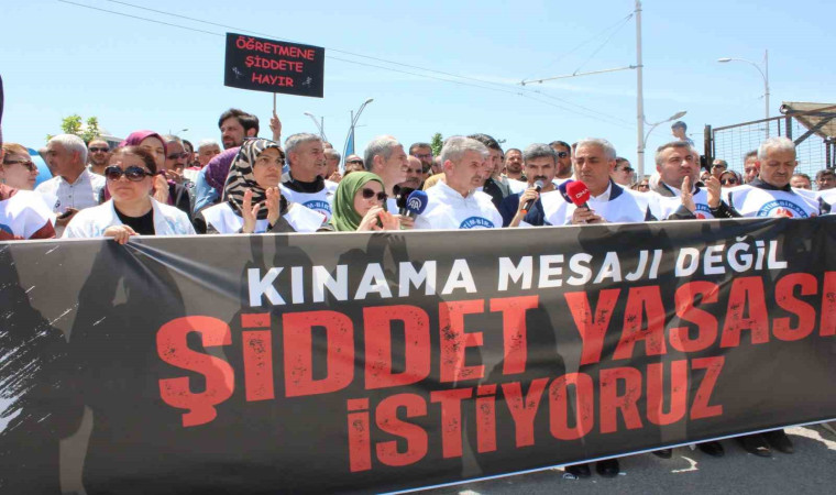 Malatya’da öğretmenler şiddete karşı eylemdeydi