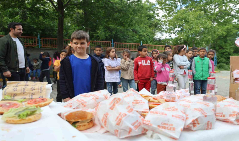 Öğrenciler istedi, hayırsever vatandaş gerçekleştirdi