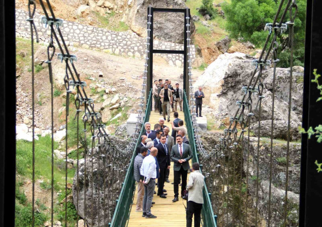 Vali Tekbıyıkoğlu, Çemişgezekte incelemelerde bulundu