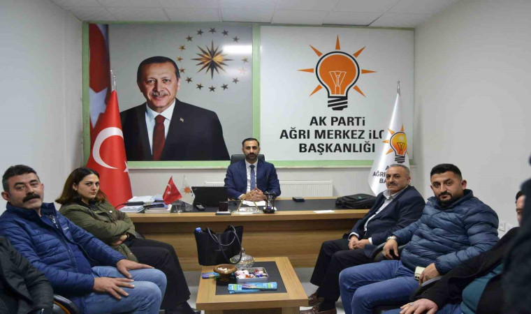 AK Parti, Ağrı’da ”Çaya Bekleriz” diyerek vatandaşlarla buluşuyor