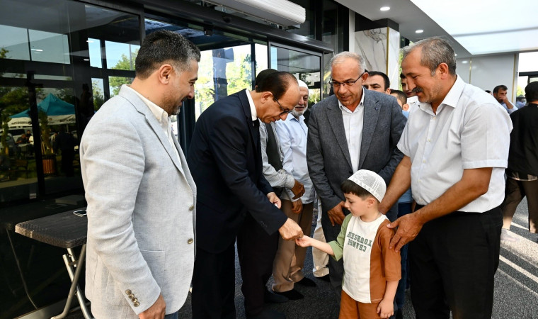 Başkan Geçit: “Bayramlar sevgi bağlarının güçlendiği özel zamanlardır”