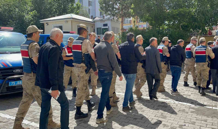 Ardahan merkezli 2 ilde rüşvet operasyonu: 32 gözaltı