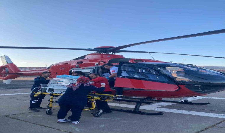 Bingöl’de yenidoğan bebek ambulans helikopterle Elazığ’a sevk edildi