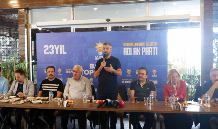 AK Parti Erzurum teşkilatı basınla buluştu