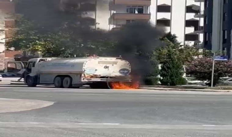 Elazığ’da su tankeri alev aldı