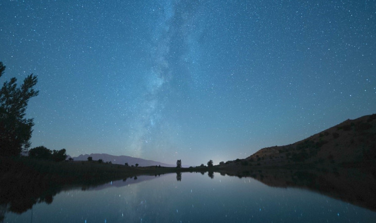 Erzincan’da perseid meteor yağmuru eşsiz görüntüleri ortaya çıkardı