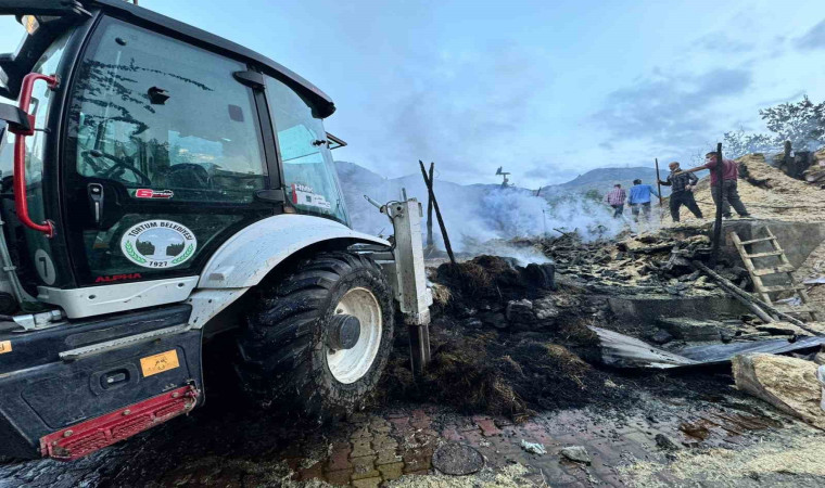 Tortum’da yangın paniği: 2 ev, 1 samanlık, 1 ahır küle döndü