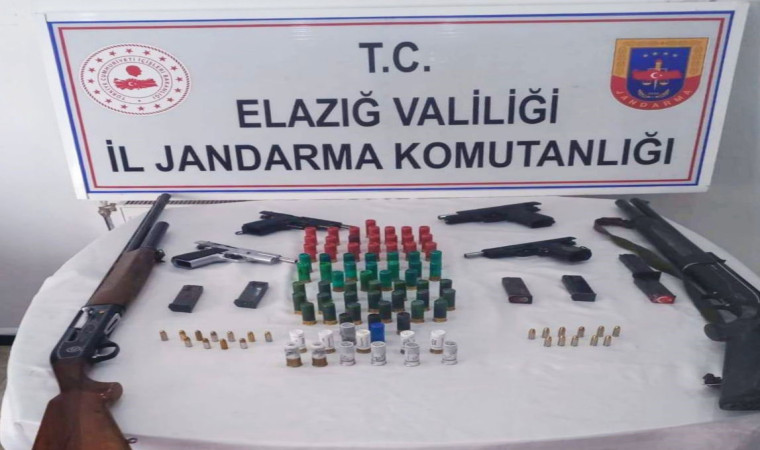 Elazığ’da ruhsatsız silah operasyonu: 2 gözaltı