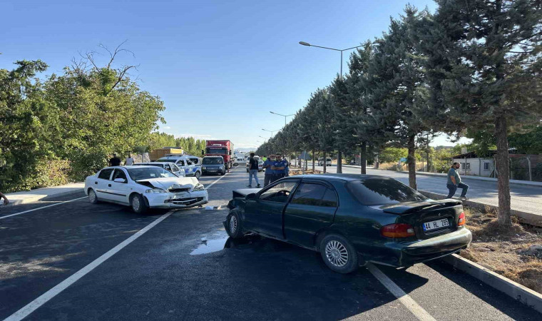 Malatya’da zincirleme trafik kazası: 3 yaralı