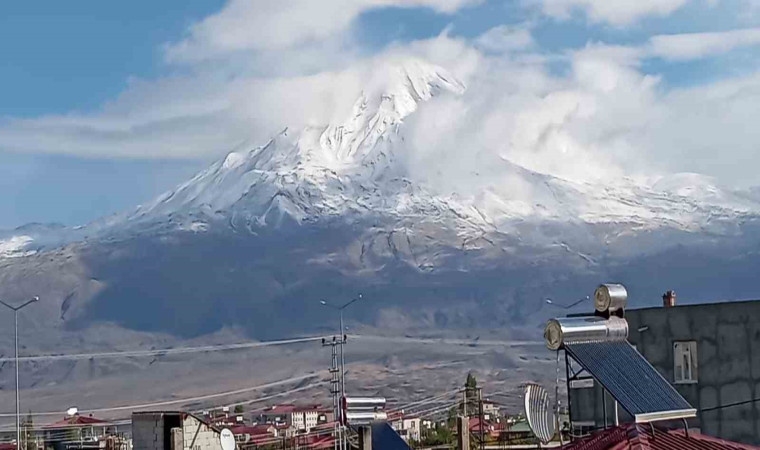 Türkiye’nin ”çatısı” beyaza büründü