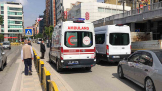 Elazığ’da hafif ticari aracın çarptığı kadın yaralandı