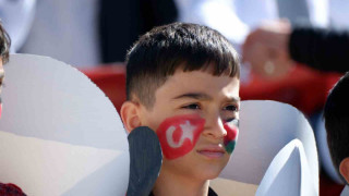 Erzurum’da sağlıkçıların sessiz yürüyüşü sürüyor