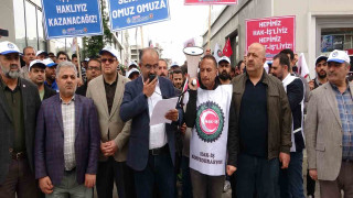 İpekyolu Belediyesinin 185 işçinin işine son vermesi protesto edildi