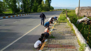 Muş’ta yağan bilinmeyen cisimler şaşırttı