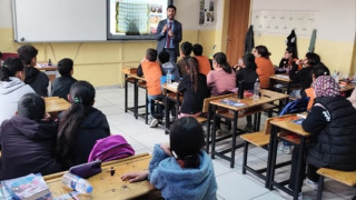 Özalp’te öğrencilere ”Ariflerin Satrancı” oyununu tanıtıldı