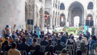 Tarihî mekânda Necip Fazıl’a vefa