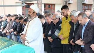 Trafik kazasında hayatını kaybeden genç son yolculuğuna uğurlandı