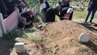 7 ay yoğun bakımda kaldıktan sonra hayatını kaybetmişti: Ziyaretine gideceği anneannesinin yanına defnedildi