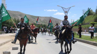 Bitlis’te vatandaşlar Filistin için yürüdü