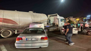 Elazığ’da tankerle iki otomobil çarpıştı: 2 yaralı