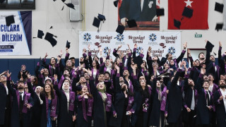 ETÜ’de mezuniyet coşkusu yaşandı