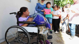 İlkokul öğrencilerinden anlamlı davranış: Mezuniyet balosu yerine arkadaşlarını sevindirdiler