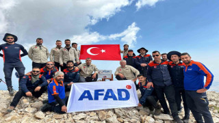 AFAD personeli 15 Temmuz şehitleri için Artos Dağı’na tırmandı