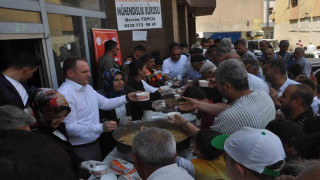 Bulanık Kaymakamlığı 2 bin kişiye aşure dağıttı