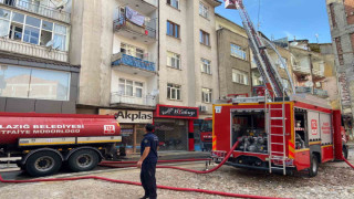 Elazığ’da çatı yangını