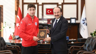 ETÜ’lü Muhammed Ali Olimpiyat vizesi aldı