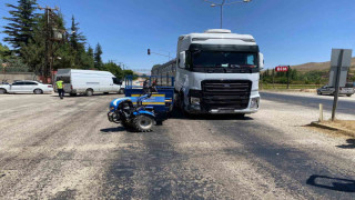 Malatya’da kamyon ile pat pat motoru çarpıştı:1 yaralı