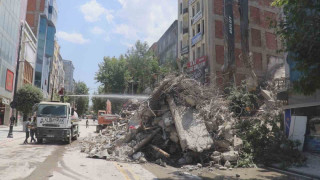 Malatya’da Kışla caddesinde yıkımına başlanıldı