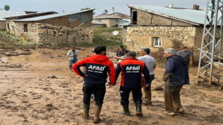 Sağanak yağış Tercan’da sel, su baskınlarına neden oldu