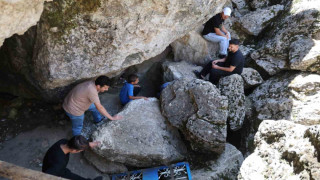 Sıcaktan bunalan vatandaşlar Buzluk mağarasına akın etti