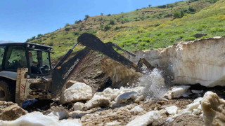 Van’da Temmuz sonunda karla mücadele