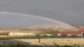 Elazığ’da yağmur sonrası ortaya çıkan gökkuşağı görenleri hayran bıraktı