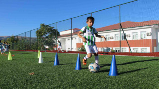 Geleceğin futbolcuları İl Özel İdaresi kurslarında yetişiyor