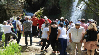 Girlevik Şelalesi’nde hafta sonu yoğunluk yaşandı