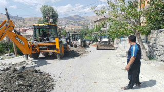 Hakkari’de sondaj tekniği ile doğalgaz verildi