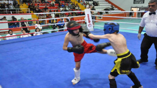 Kars’ta Kick Boks karşılaşmaları nefesleri kesti